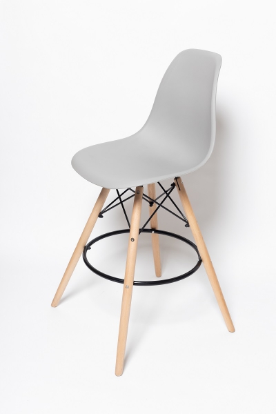 Пластиковый барный стул SC-403 серый, на деревянных ножках